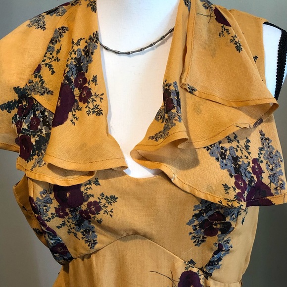 Gorgeous Floral Dress - Picture 7 of 7